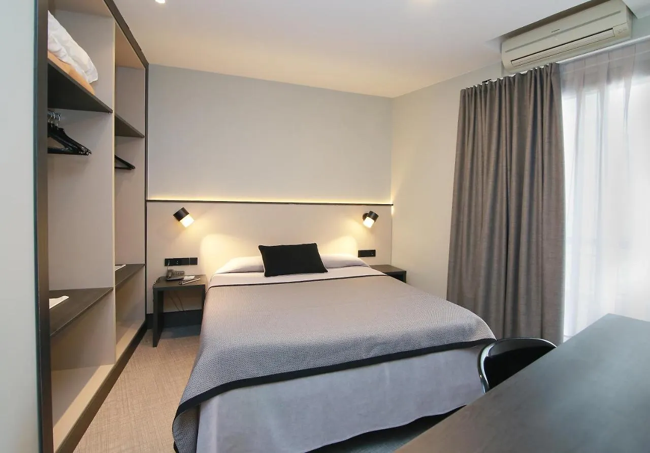 Hotel Esplugues Эсплугес-де-Льобрегат Испания
